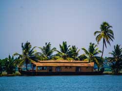 Three bedroom houseboat packages in Alappuzha, Kumarakom, Cochin, Kerala